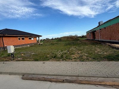 LEGIS REALITY - Stavebný pozemok pri Trnave